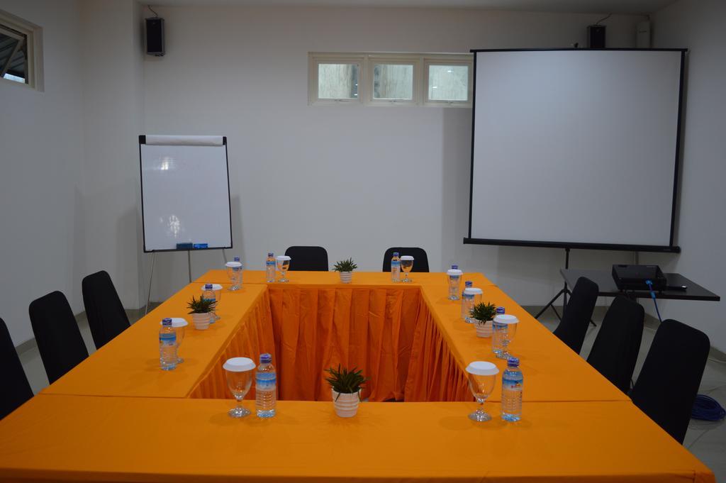 M Hotel Mataram Dış mekan fotoğraf