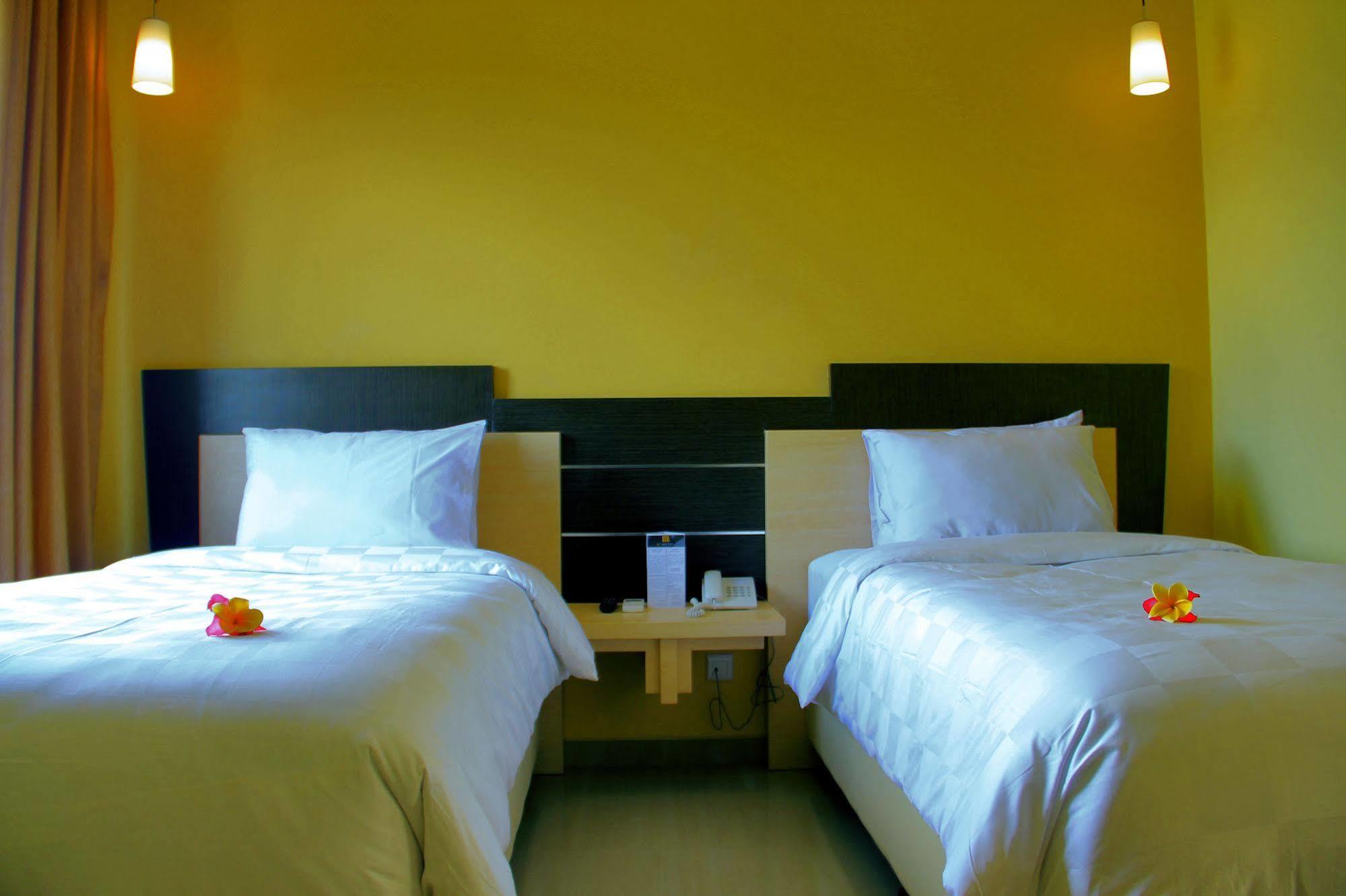 M Hotel Mataram Dış mekan fotoğraf