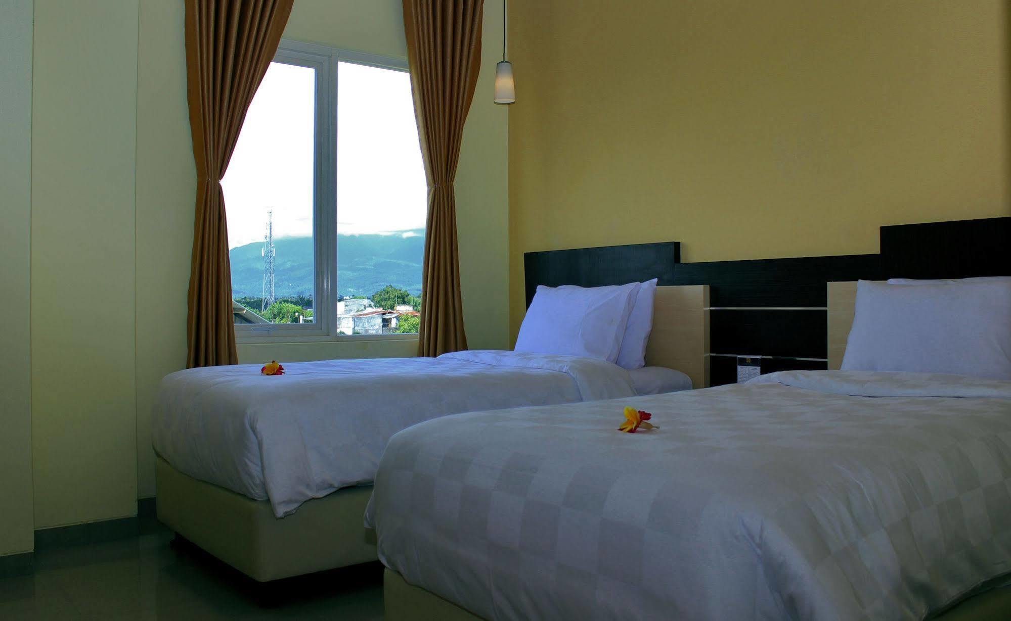 M Hotel Mataram Dış mekan fotoğraf