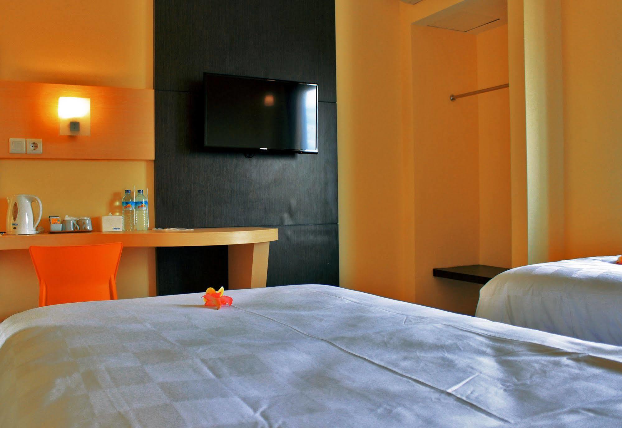 M Hotel Mataram Dış mekan fotoğraf