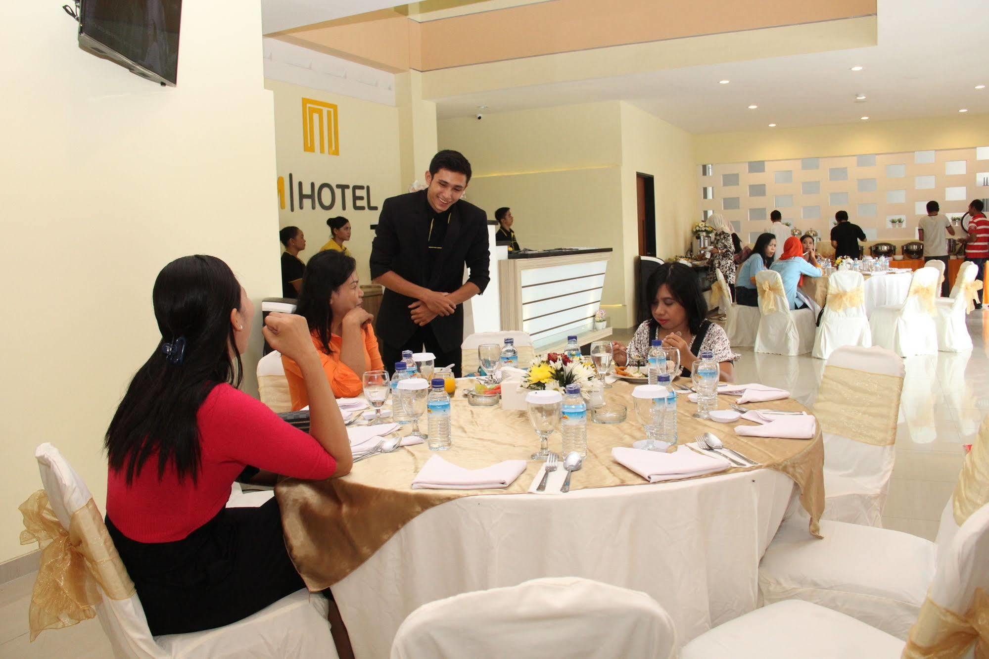 M Hotel Mataram Dış mekan fotoğraf