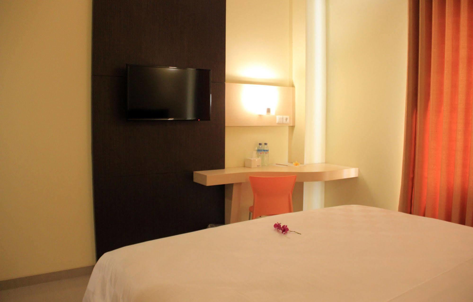 M Hotel Mataram Dış mekan fotoğraf